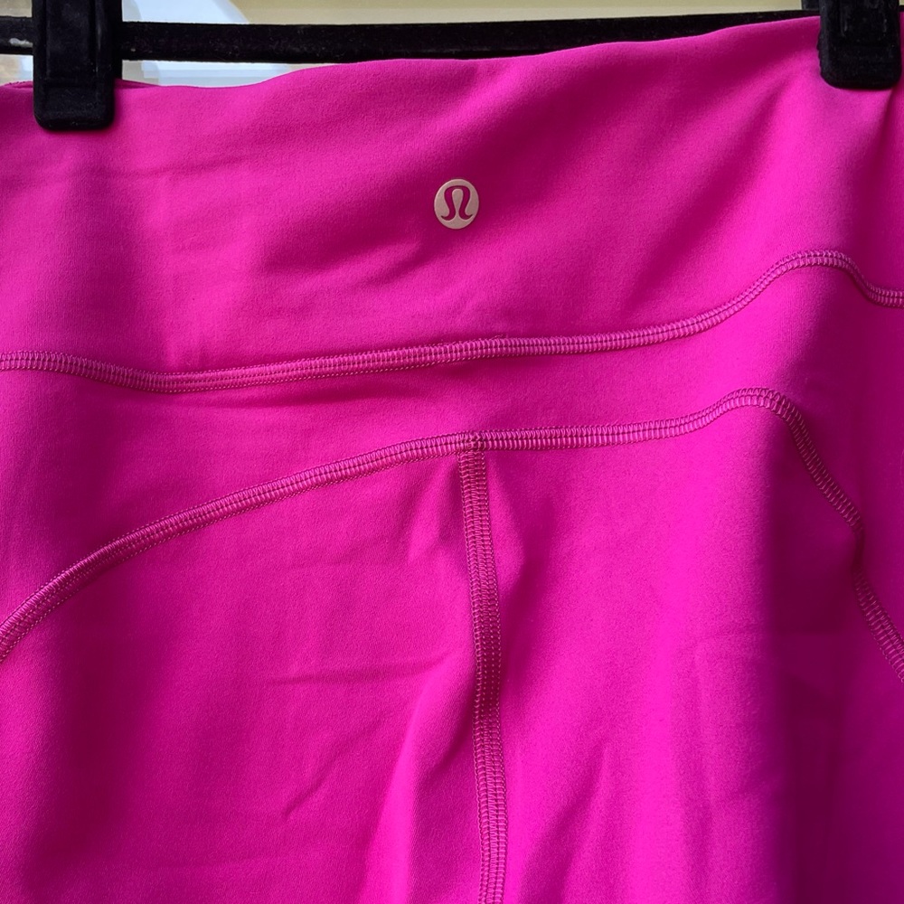 Lululemon Invigorate High Rise 28” Pink Fuchsia Leggings with pockets, Size 8